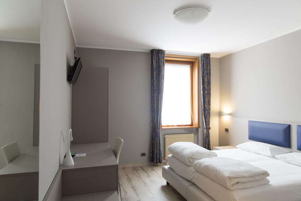 Albergo Montenegro Maniago Exterior foto