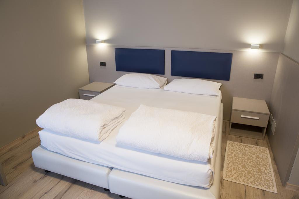 Albergo Montenegro Maniago Exterior foto